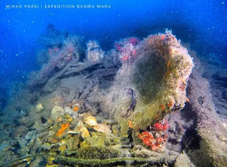 Debris on the wreck site